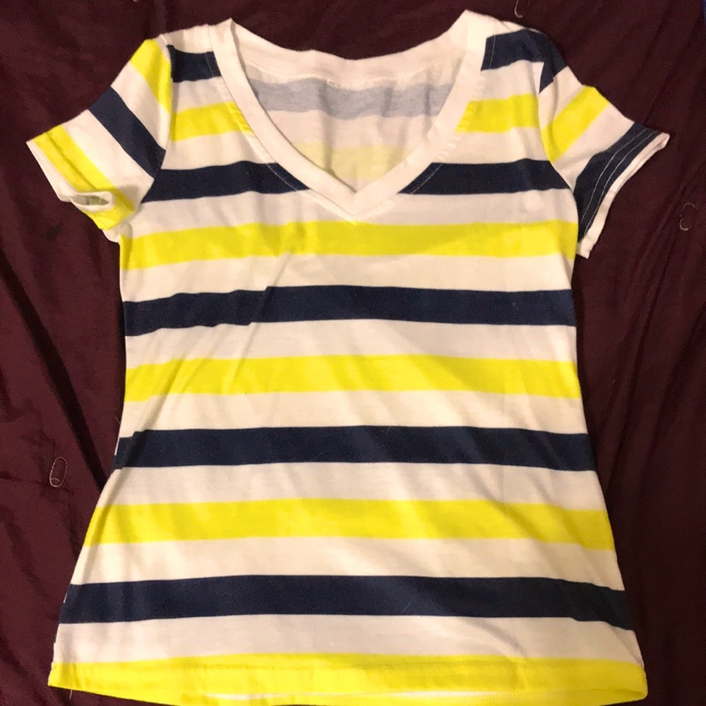 Size: M striped tee shirt